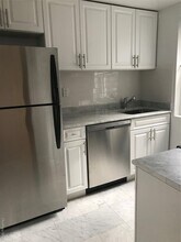 11 Schenck Ave in Great Neck Plaza, NY - Building Photo - Building Photo