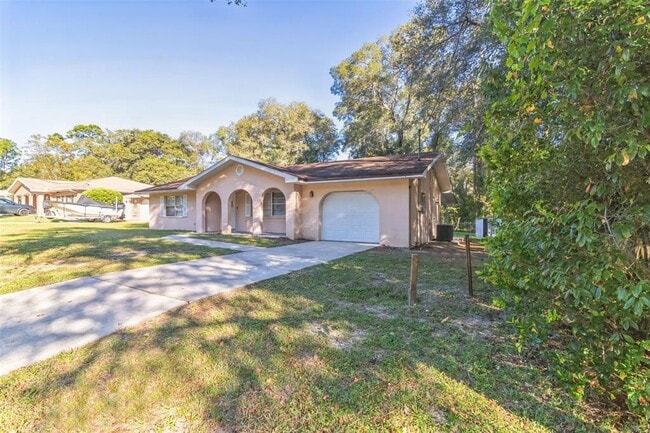 6205 E Seneca St in Inverness, FL - Building Photo - Building Photo
