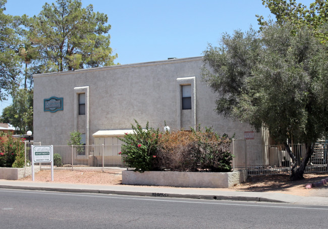 Catalina Apartments in Phoenix, AZ - Foto de edificio - Building Photo