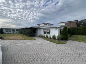 7210 Seminole Dr in Belle Isle, FL - Building Photo - Building Photo