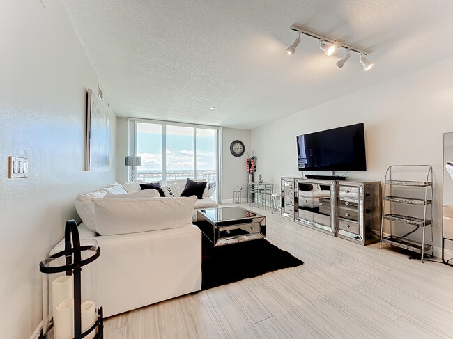 property at 1551 N Flagler Dr