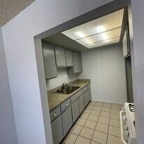 12996 Navajo Rd, Unit B in Apple Valley, CA - Building Photo