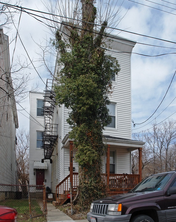 3125 Van Buren Ave in Cincinnati, OH - Foto de edificio