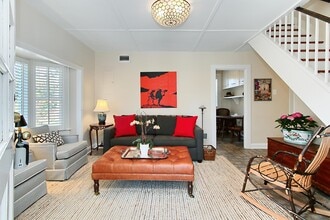 8022 E Boulevard Dr in Alexandria, VA - Building Photo - Building Photo