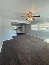 1300 S Madison St in Kaufman, TX - Building Photo - Building Photo