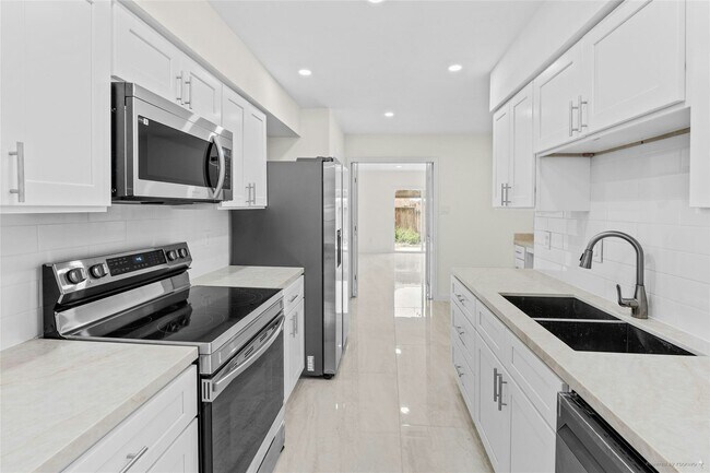 14366 Misty Meadow Ln