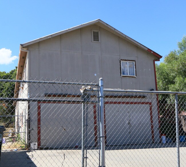 2138 Peggy Ln in Modesto, CA - Foto de edificio - Building Photo