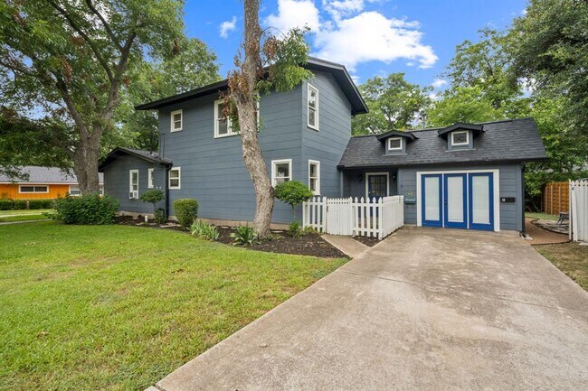 1402 Laurel St in Georgetown, TX - Building Photo - Building Photo