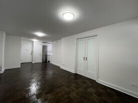 96 Fifth Avenue, Unit 12E in New York, NY - Building Photo