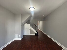 2800 Winchester St in Baltimore, MD - Building Photo