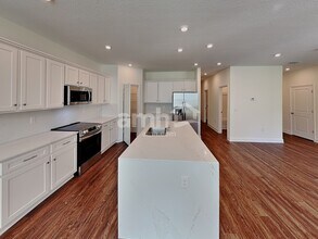 8532 Belfort Lndg Dr in Jacksonville, FL - Building Photo - Building Photo