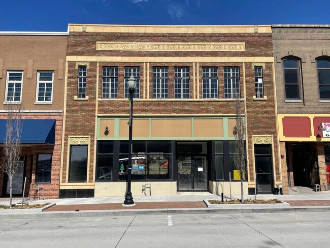 307 E Main St, Unit 202