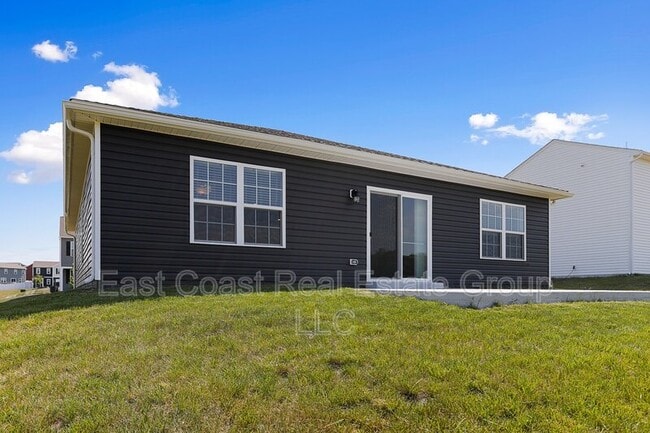 266 Gumspring Dr in Charles Town, WV - Building Photo - Building Photo