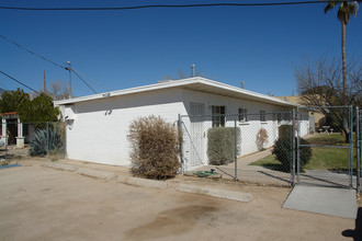 33-66 N Chapel Ave in Tucson, AZ - Building Photo - Building Photo