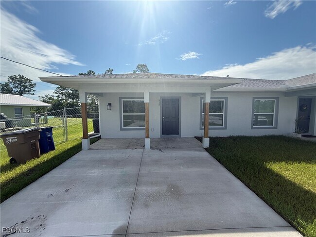 property at 915 Graystone Ave