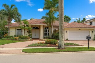 2524 Eagle Run Ct in Weston, FL - Building Photo