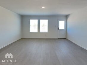 332 Pacific Waters in Seguin, TX - Foto de edificio - Building Photo