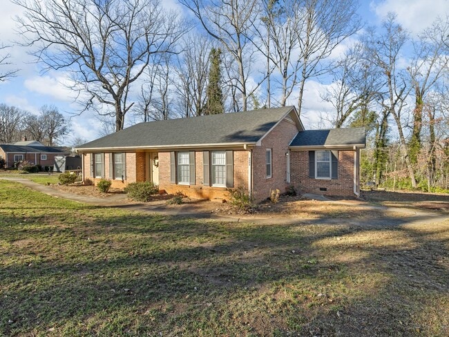 400A Taylor Rd in Greer, SC - Building Photo - Building Photo