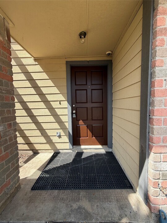 7111 Golden Dale Ct in Cypress, TX - Building Photo