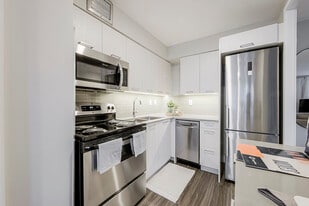 Alexandra in Toronto, ON - Building Photo