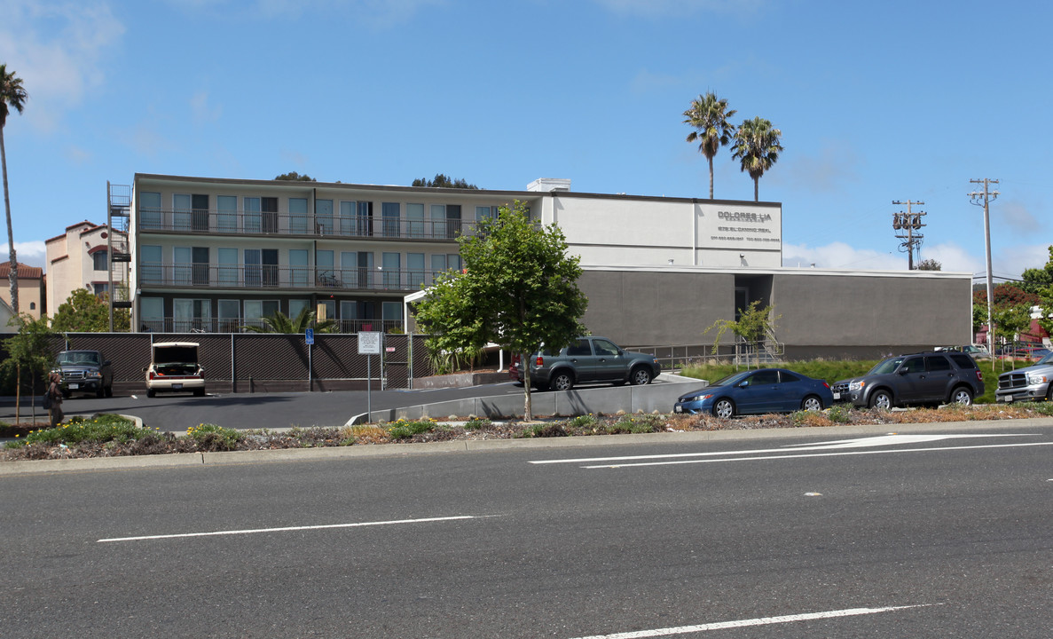 Dolores Lia Apartments in Millbrae, CA - Foto de edificio