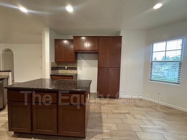 3633 W Harold Ave in Visalia, CA - Building Photo - Building Photo