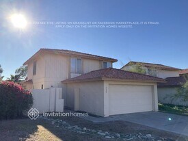 9813 S 44th St in Phoenix, AZ - Building Photo