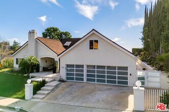 3063 Deep Canyon Dr in Beverly Hills, CA - Building Photo - Building Photo