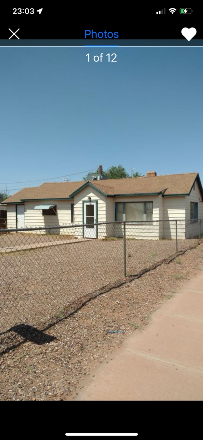 property at 522 E Oak St