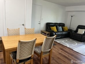 701 Aspen Dr in Plainsboro, NJ - Building Photo - Building Photo