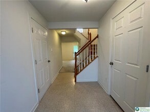 1058 Sparrow Way in Breinigsville, PA - Foto de edificio - Building Photo