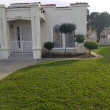 1032 W 103rd St in Los Angeles, CA - Building Photo - Building Photo