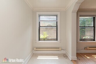 533 W Roscoe St in Chicago, IL - Foto de edificio - Building Photo