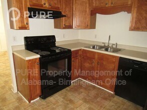 182 Little John Cir in Calera, AL - Building Photo - Building Photo