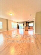 626 NE Newstead Ln in Hillsboro, OR - Building Photo - Building Photo