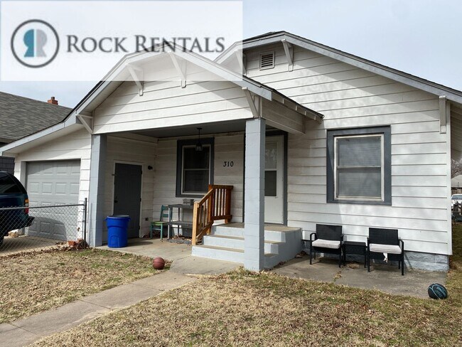 property at 310 E 10th Ave