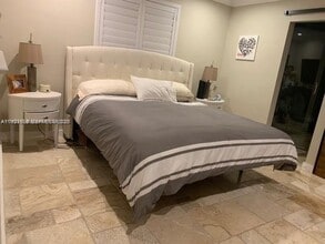 6300 SW 48th St in Miami, FL - Building Photo - Building Photo