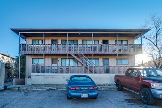 Redwood Terrace in Colorado Springs, CO - Building Photo - Building Photo