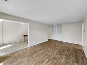 32 Shrewsbury Green Dr in Shrewsbury, MA - Building Photo - Building Photo