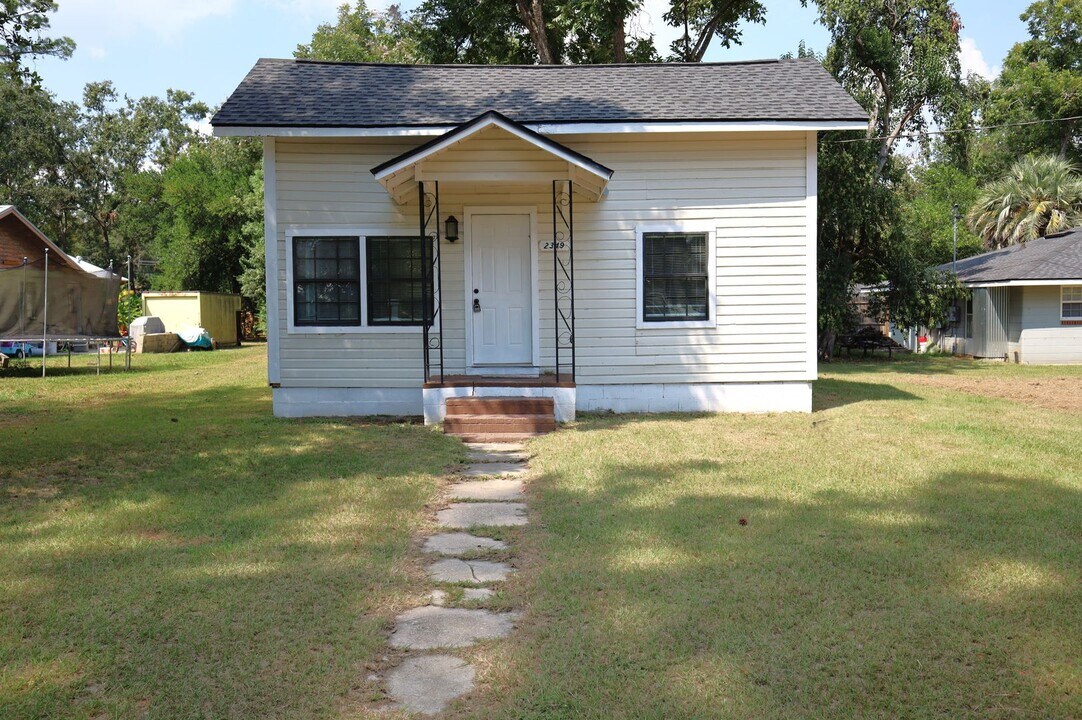 2349 Harter Ave in Valdosta, GA - Building Photo