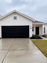 10226 Clearwick St in Houston, TX - Building Photo