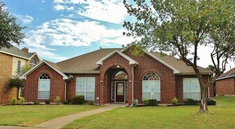 712 Claire View Dr in Desoto, TX - Building Photo