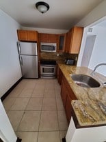 3967 NE 168th St, Unit 402