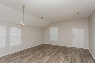 1203 Hampton Dr in Forney, TX - Building Photo - Building Photo
