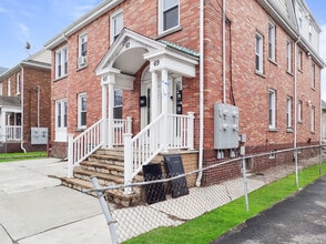 65 Gem Ave in Bridgeport, CT - Building Photo - Building Photo
