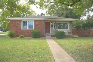 10 S 106th E Pl in Tulsa, OK - Building Photo