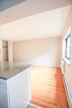 2825 N Cambridge Ave, Unit #408 in Chicago, IL - Building Photo - Building Photo