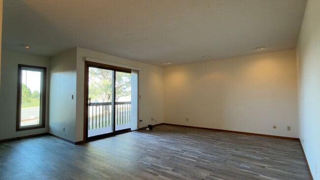 3901 Doral Dr in Rapid City, SD - Building Photo - Building Photo