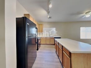 9376 N Grasshopper Dr in Tucson, AZ - Building Photo - Building Photo