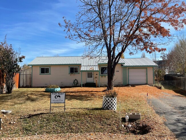 property at 154 S Los Pinos Dr